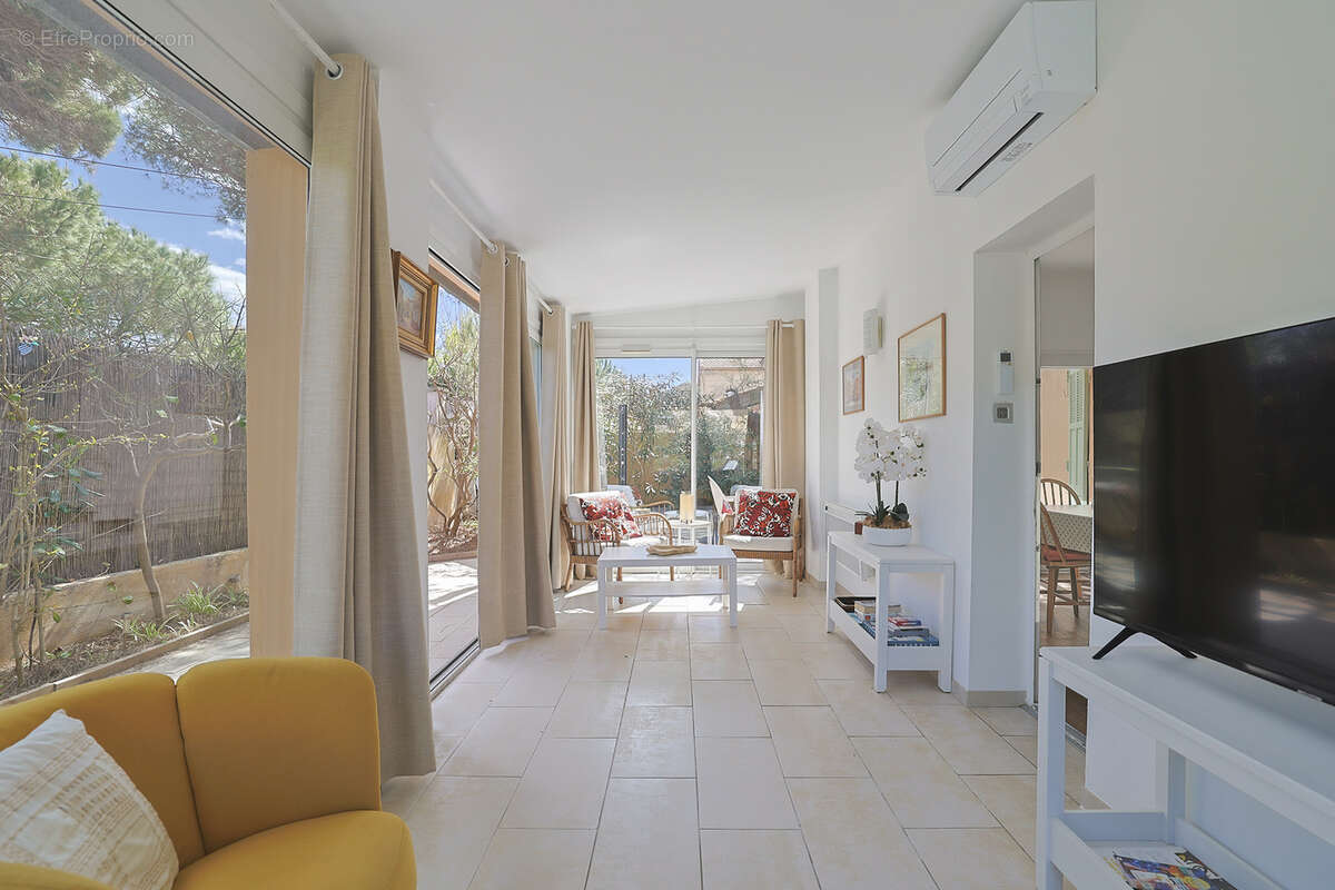 Appartement à HYERES