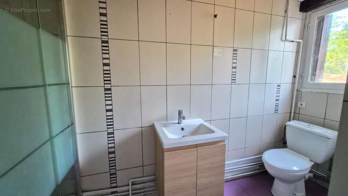 ARPAJON, centre, petite copro, T2 36.82 m² en bon état - photo 9