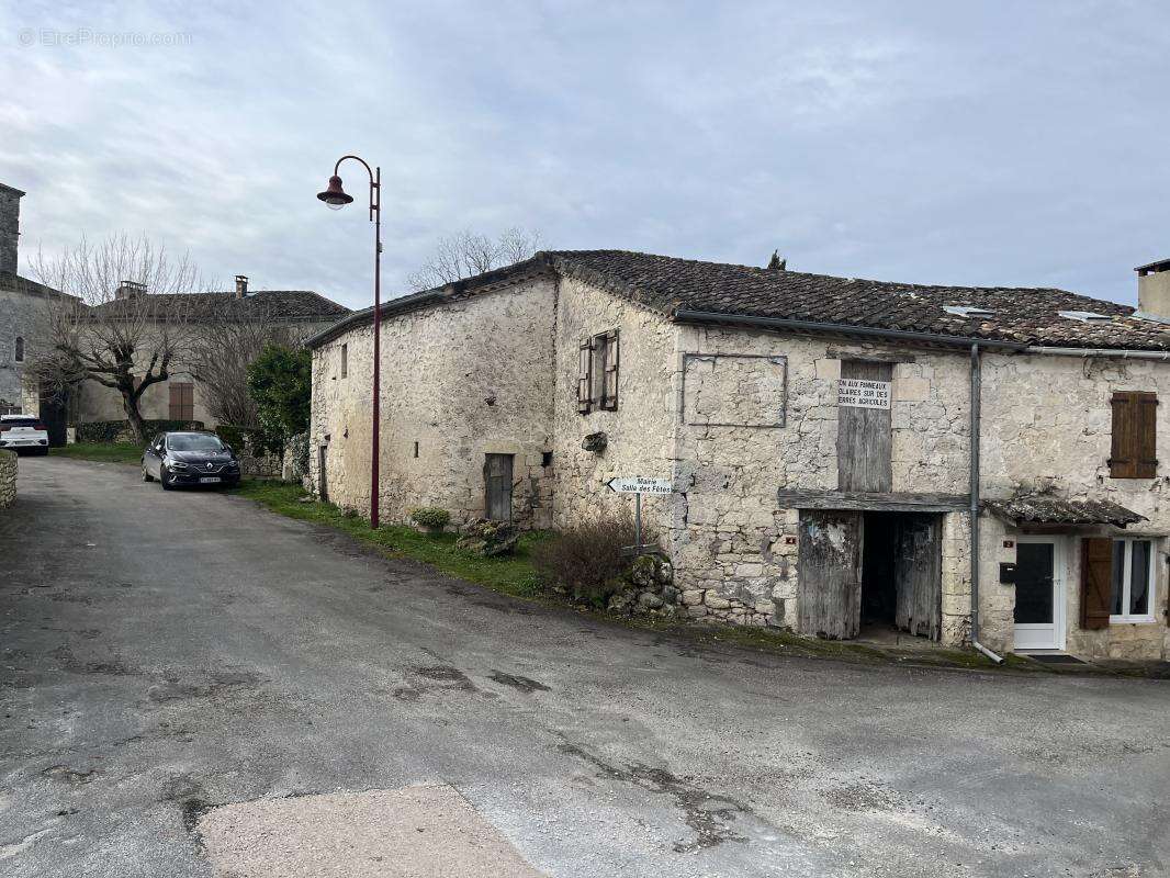 Maison à LACOUR