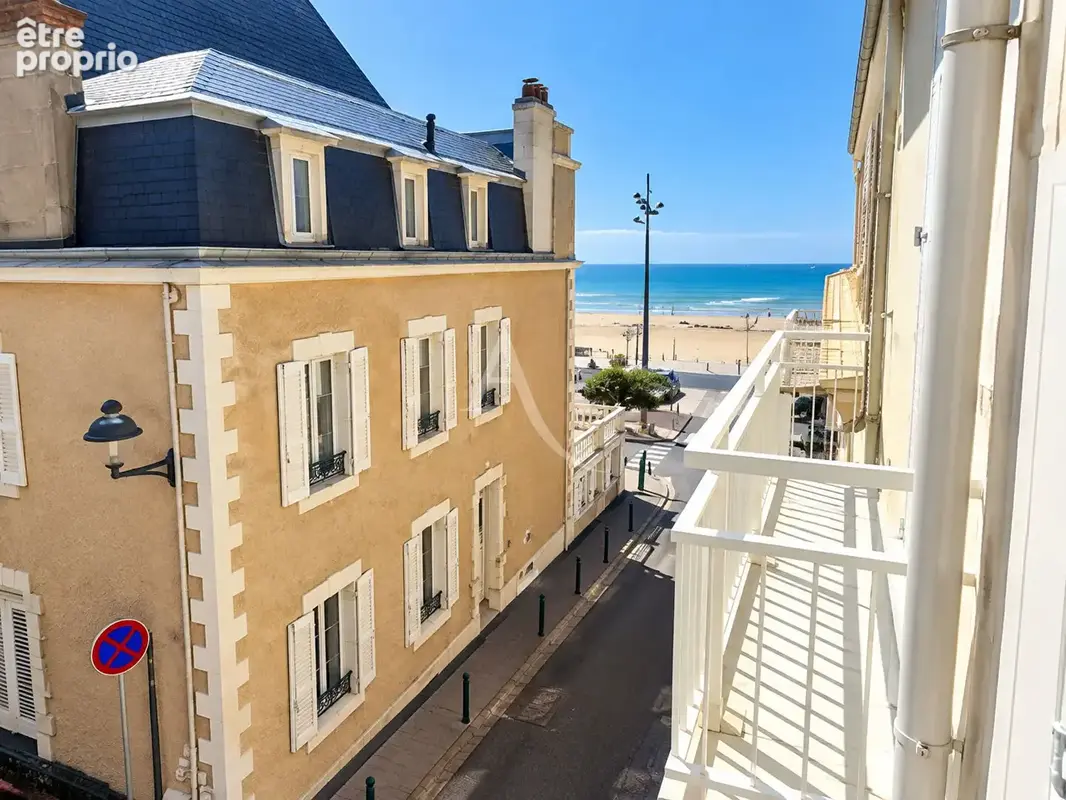 Les sables d'olonne  à 30 mètres du remblai  un pied-à-terre d'exception - photo 5