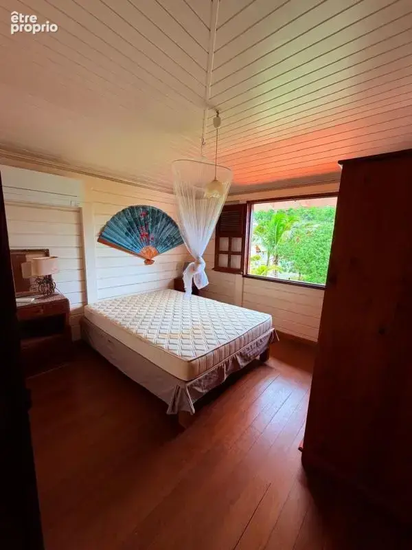 Magnifique maison créole F4 en bois rouge à 2 minutes de la mer - photo 5