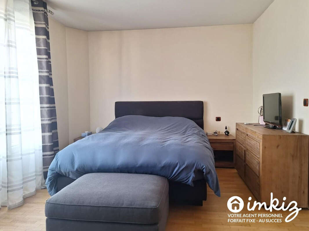 Appartement à LES LILAS