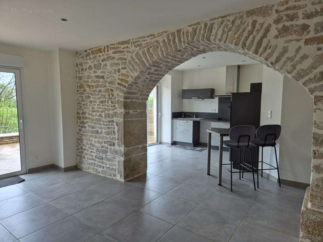 Maison à CHARGEY-LES-PORT