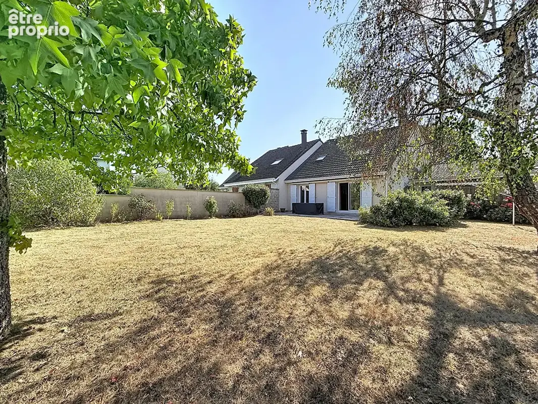 Maison 6 pièces 112 m² à vendre à Coignieres (78310) - photo 10