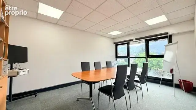 Commerce 162 m² à vendre à Scionzier (74950) - photo 3