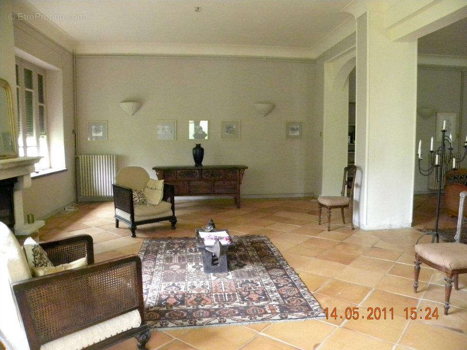 Maison atypique avec piscine sur 2600 m2 de terrain - photo 6