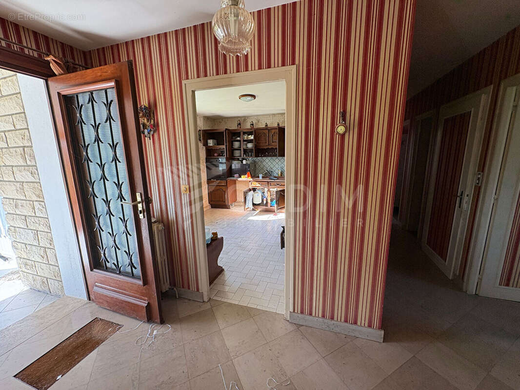 Maison à POILLY-SUR-SEREIN