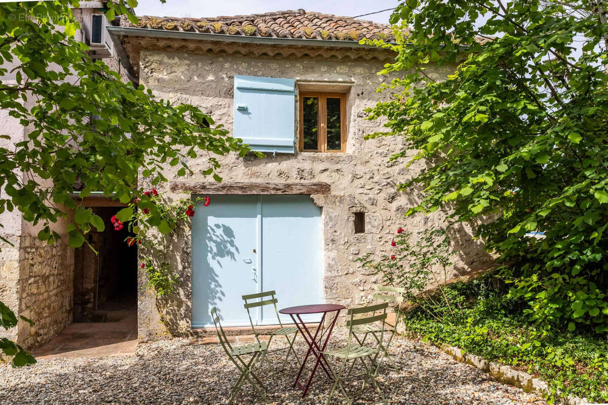 Maison de campagne avec piscine et annexe - photo 6