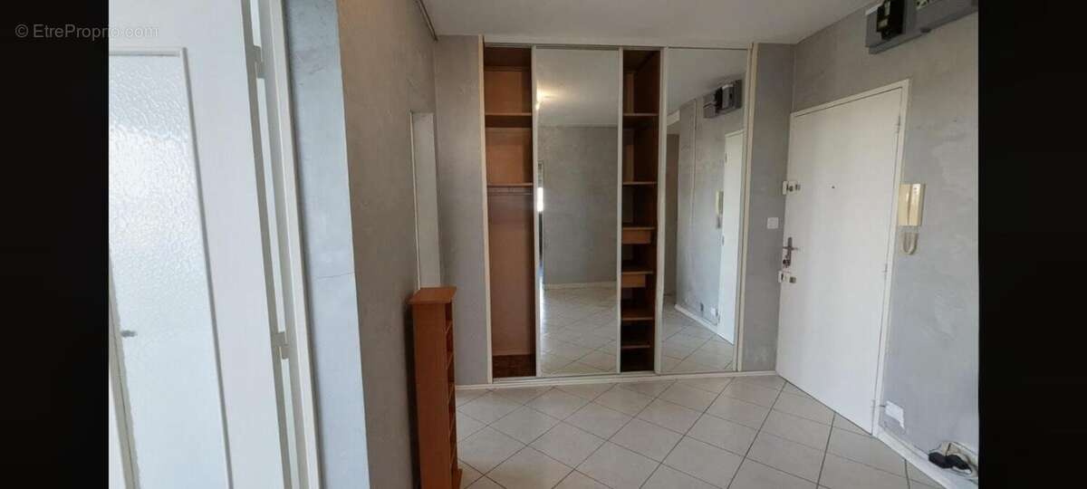 Belfort, appartement 89 m²  3 chambres  Garage  Cave  Deux balcons  Vue dégagée - photo 8