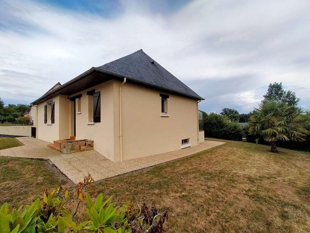 Maison à VILLAINES-LA-JUHEL