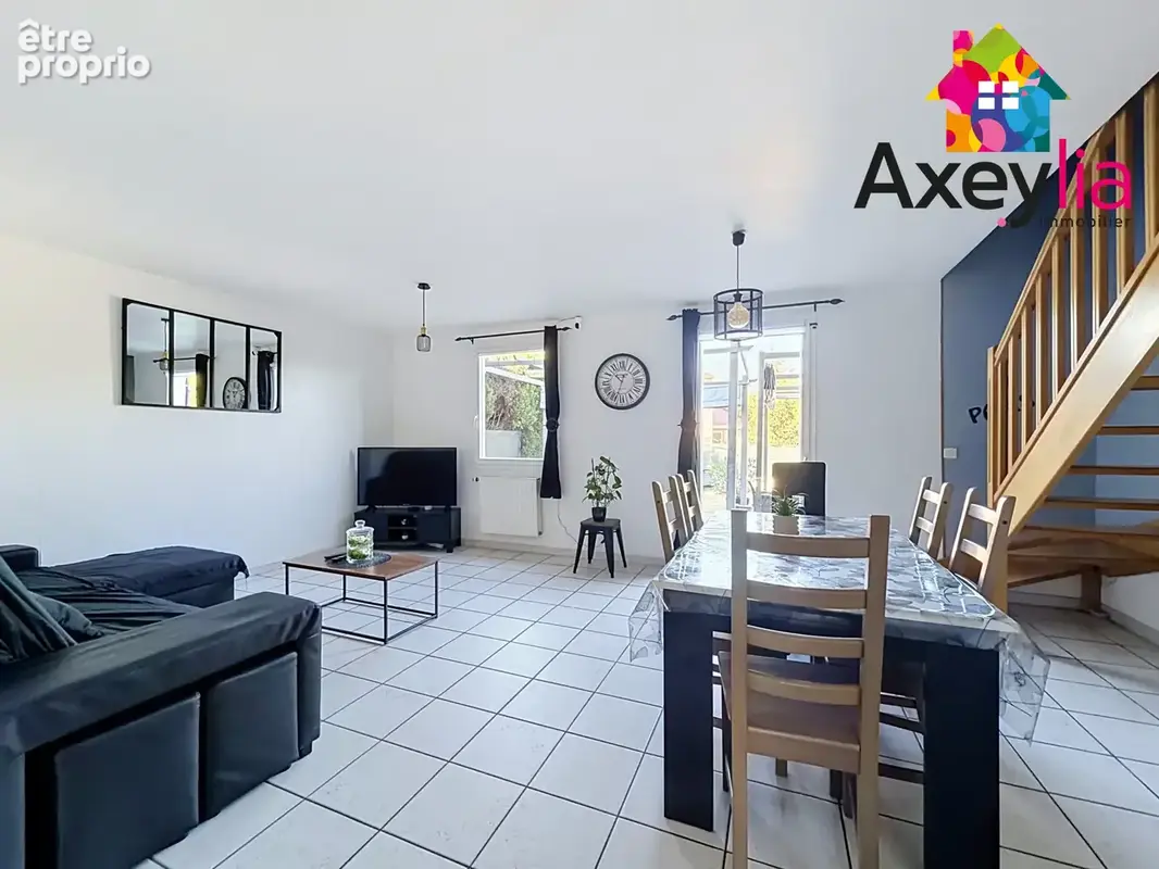 A vendre - feurs -  maison de 84 m2 avec 3 chambres, terrain de 400 m2 et garage - photo 5