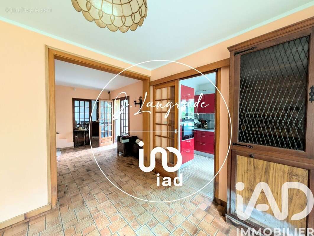 Maison 182 m² à Beauchamp  - photo 2
