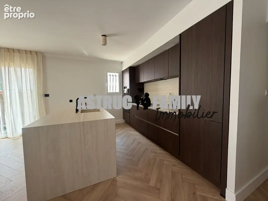 Aigues-Mortes - Maison de plain-pied 3 chambres - Piscine - Garage - photo 4
