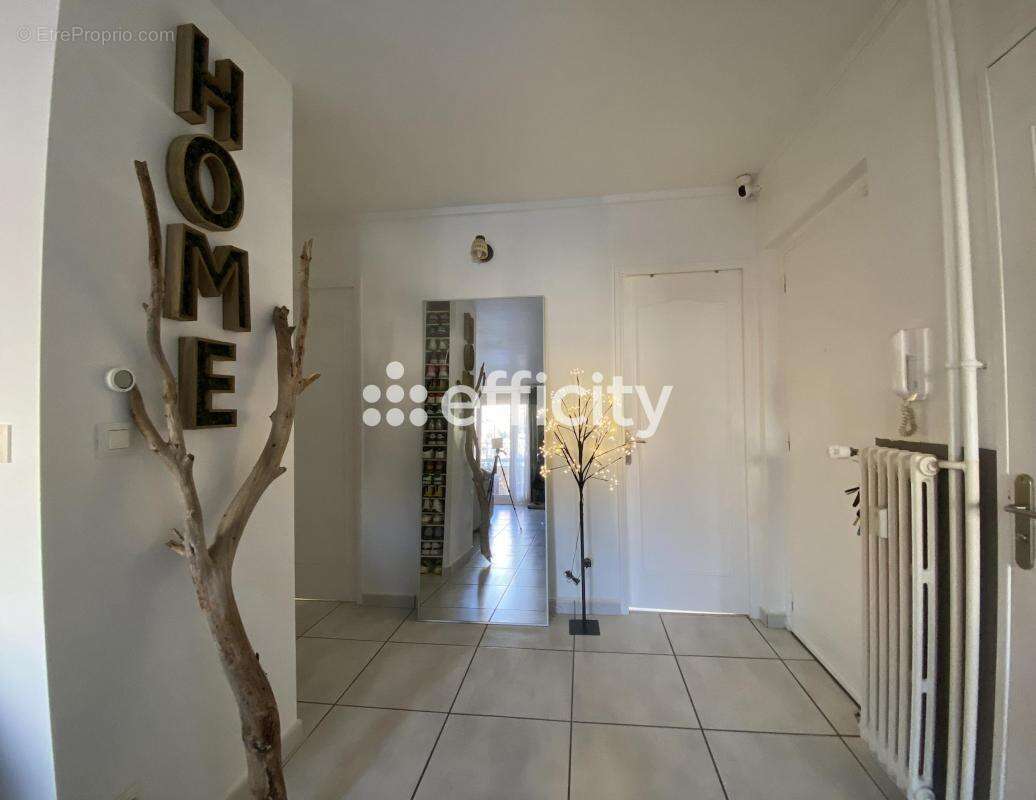 Appartement à SAINT-ETIENNE