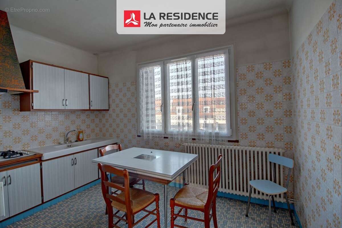 Maison à LES MUREAUX