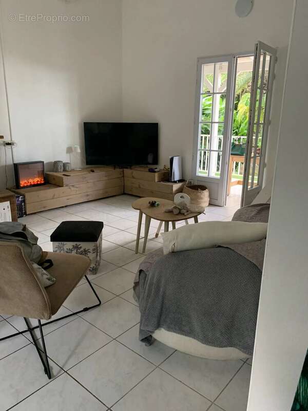 Maison à PETIT-BOURG