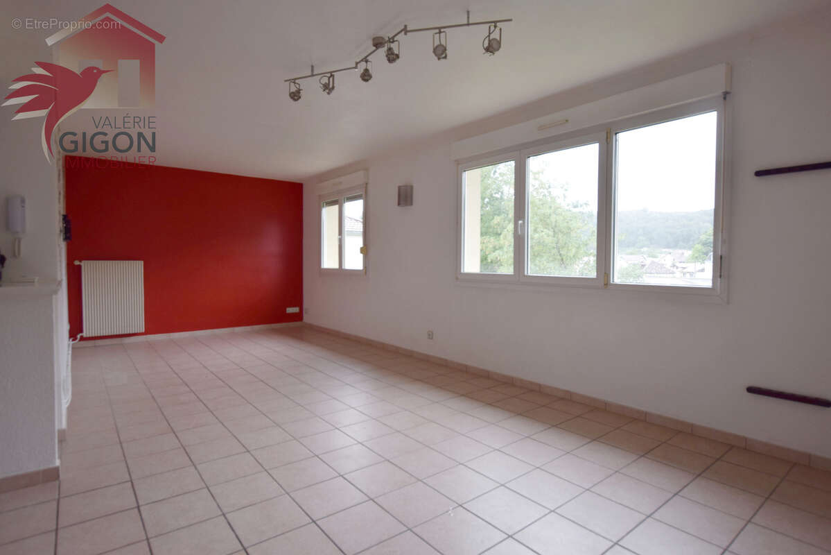 Appartement à PONT-DE-ROIDE