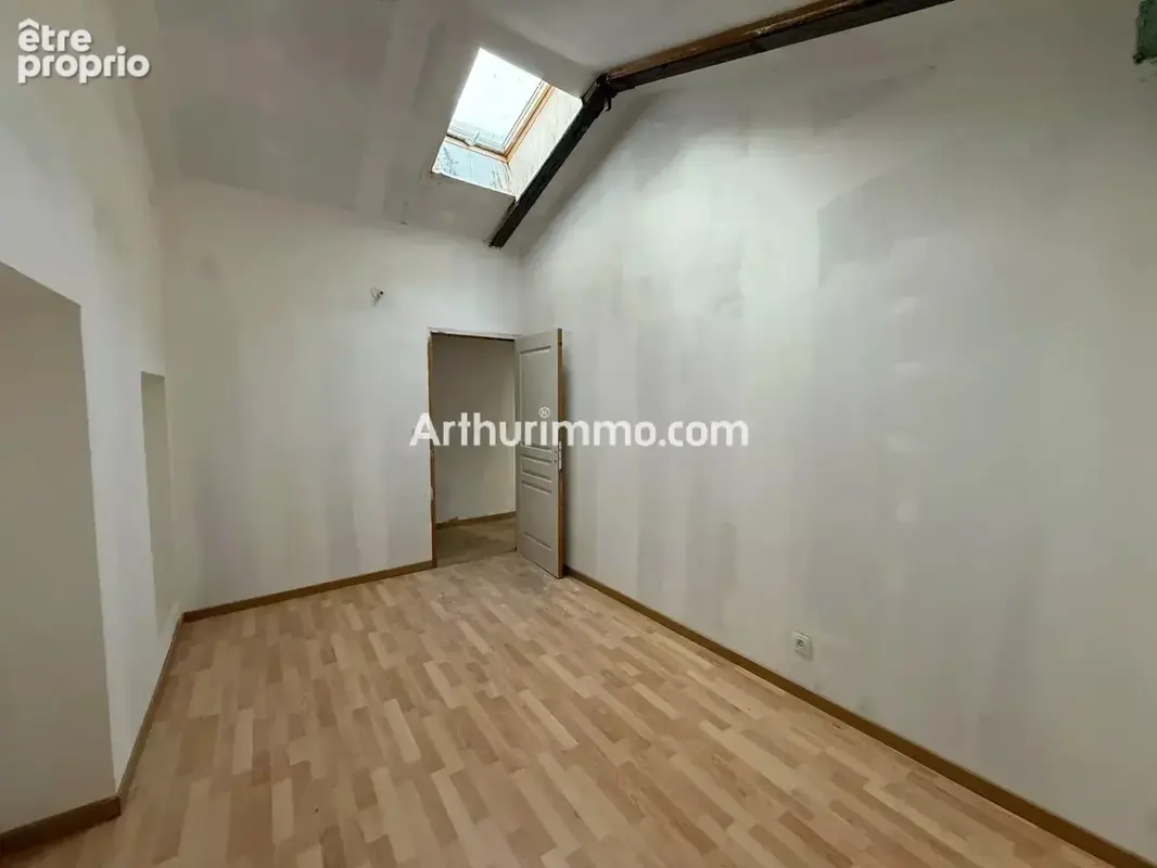 Exclusivité – lons-le-saunier centre – t3 133 m² à finaliser – fort potentiel - photo 7