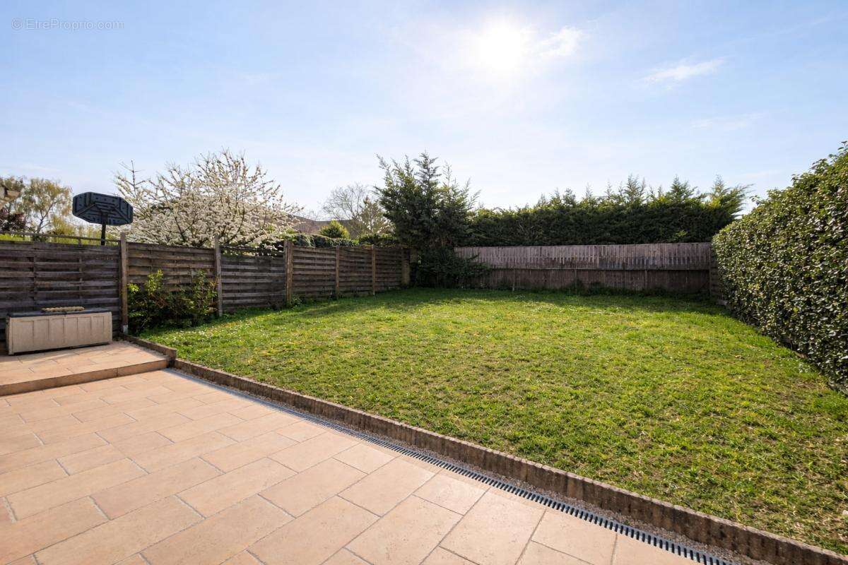 Maison à ECQUEVILLY