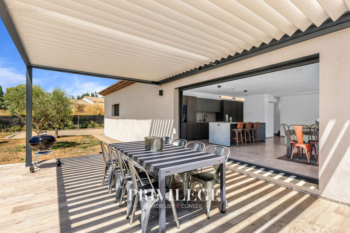 Aups — Exclusivité — Maison neuve avec piscine, prestations soignées et potentiel d’évolution - photo 29