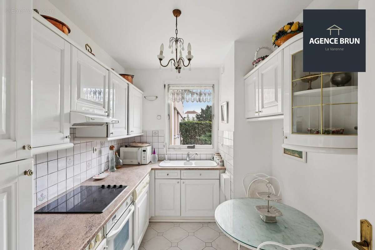 Appartement à SAINT-MAUR-DES-FOSSES