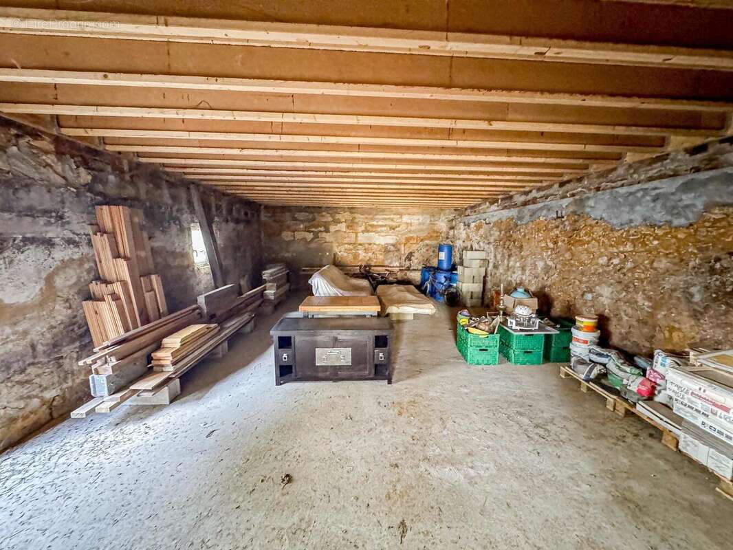Maison 200 m² à Sainte-Croix-Du-Mont  - photo 6