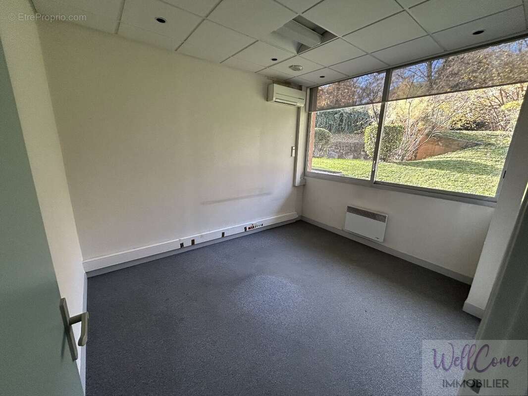 Commerce à SAINT-JEAN-DE-MAURIENNE