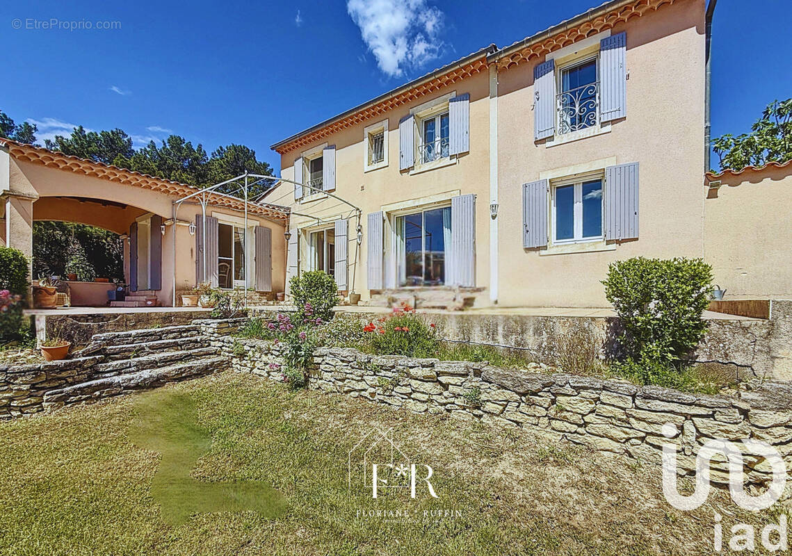 Photo 1 - Maison à EYRAGUES