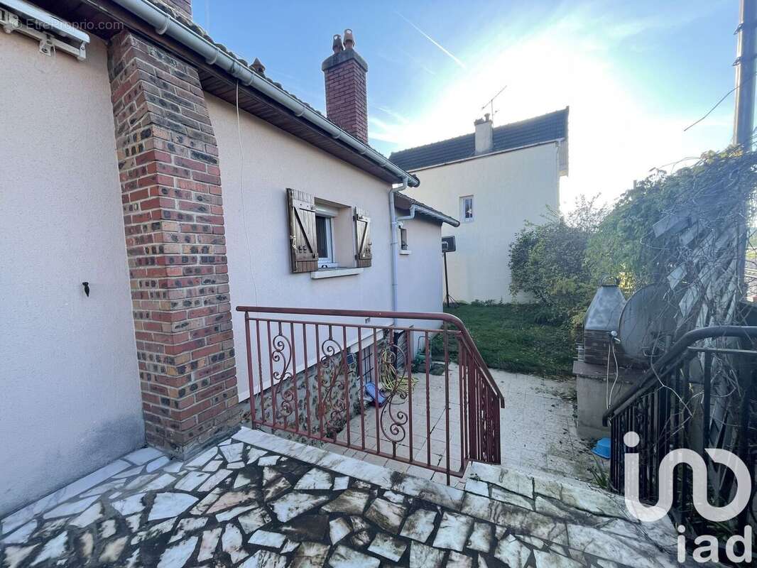 Photo 5 - Maison à VILLENEUVE-LE-ROI