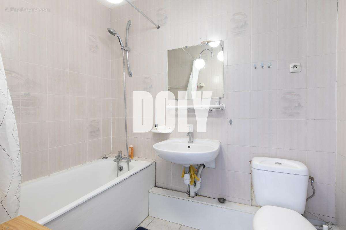 Appartement à PARIS-19E