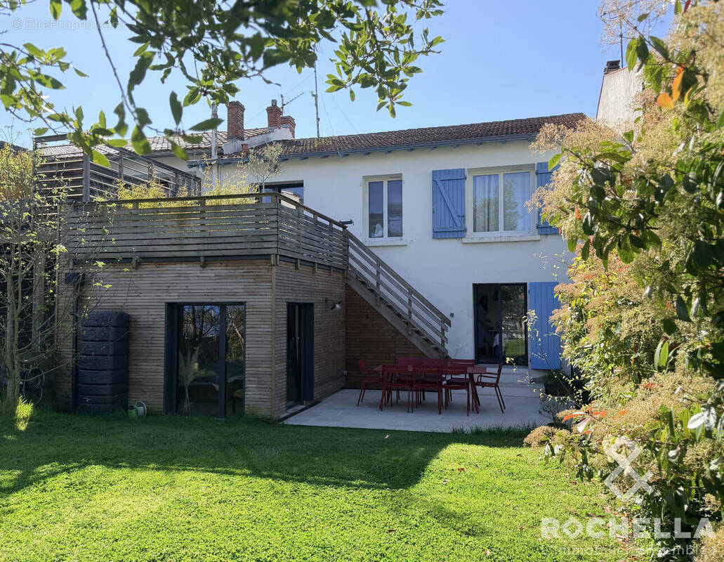 Maison 117 m² à La Rochelle  - photo 3