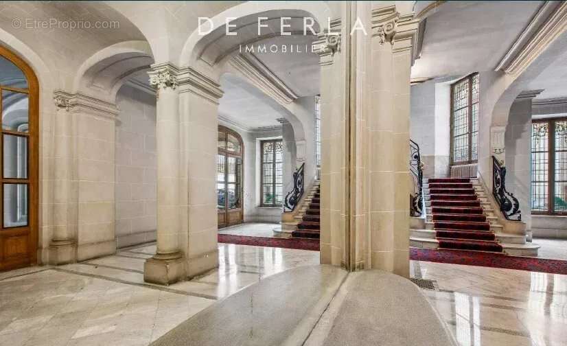 Bureaux avec commercialité - Paris XVIème - photo 3