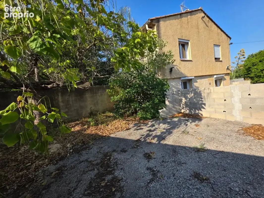 Appartement à SAINT-QUENTIN-LA-POTERIE