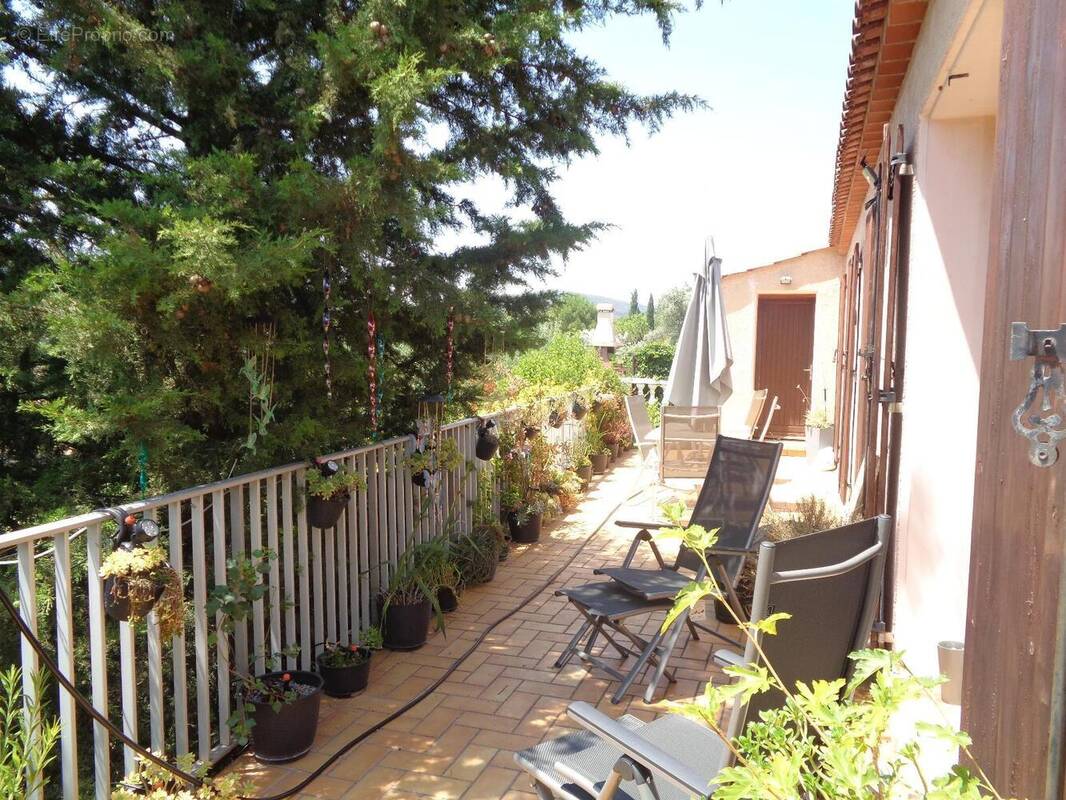   - Maison à DRAGUIGNAN