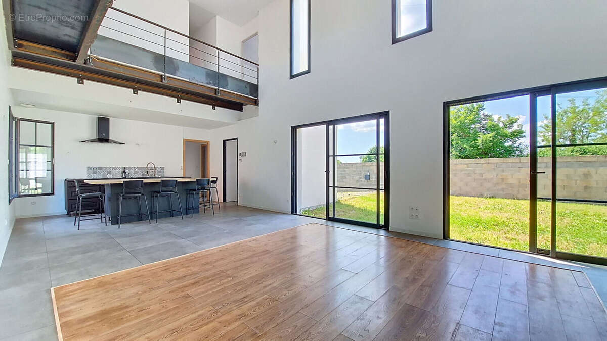 Maison à SAINT-LOUBES