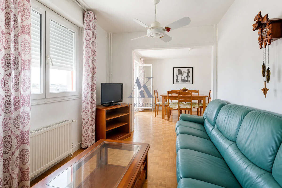 Lyon 7e   Appartement T5 89 m2 avec terrasse et vue panoramique - photo 4
