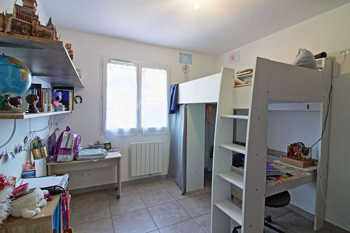 Maison Sardieu 4 pièce(s) 100 m2 - photo 10