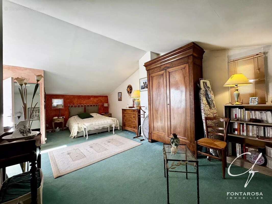 Maison à PUGET-SUR-ARGENS