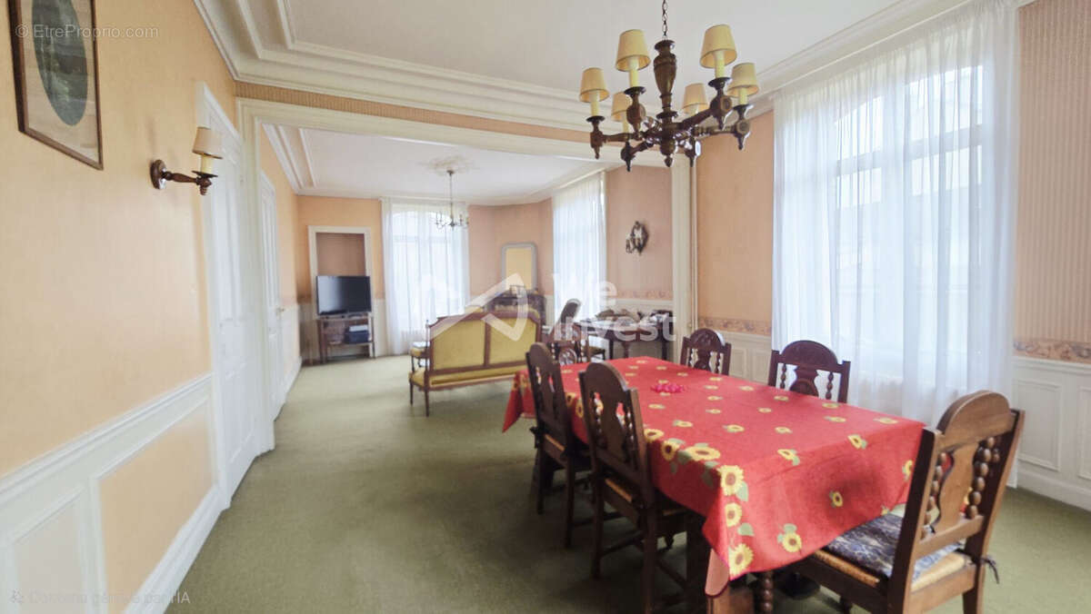 Maison 233 m² à Pouru-Saint-Remy  - photo 4