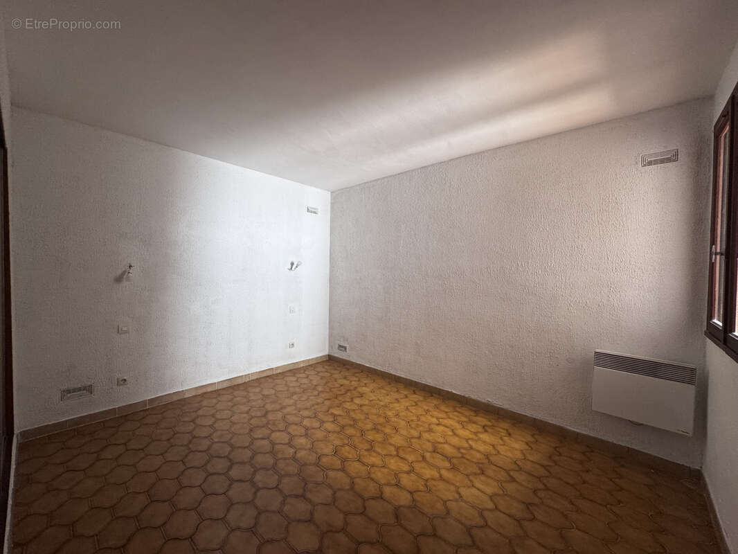 À vendre à Port-Vendres : appartement de 3 pièces avec cour - photo 19