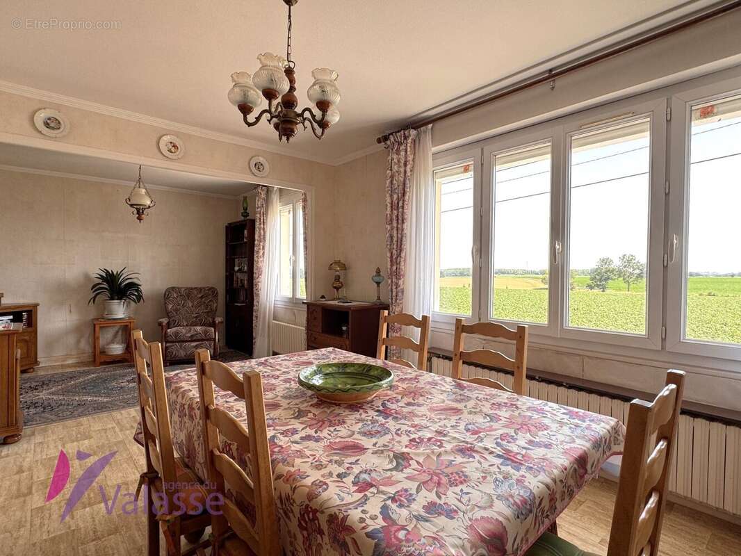 Maison à BEUZEVILLE-LA-GRENIER