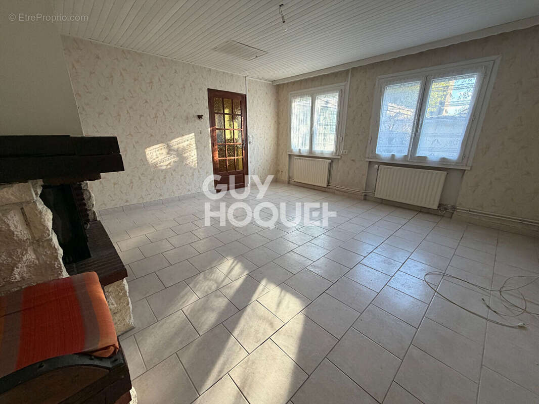 Maison à FLEURY-LES-AUBRAIS