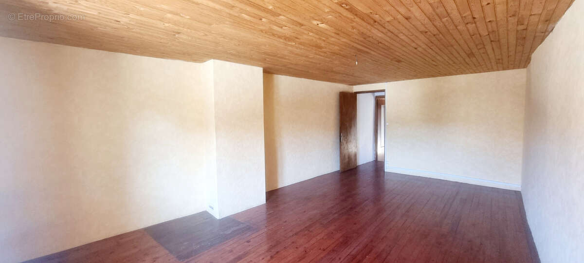 Maison à LA TOURETTE