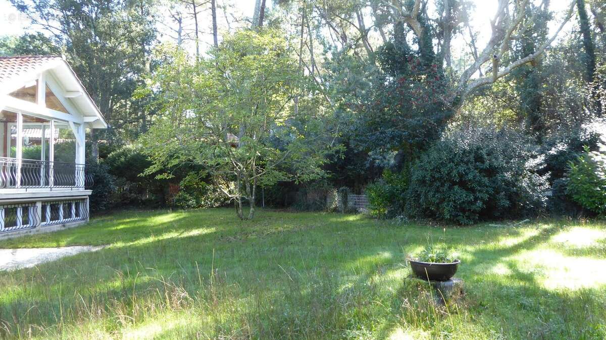 Maison contemporaine 200 m² avec T3 indépendant, piscine, terrain 1300 m²  proche lac  sans vis-à-vis  fort potentiel - photo 23