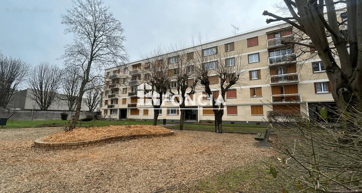 Appartement à VILLENEUVE-SAINT-GEORGES