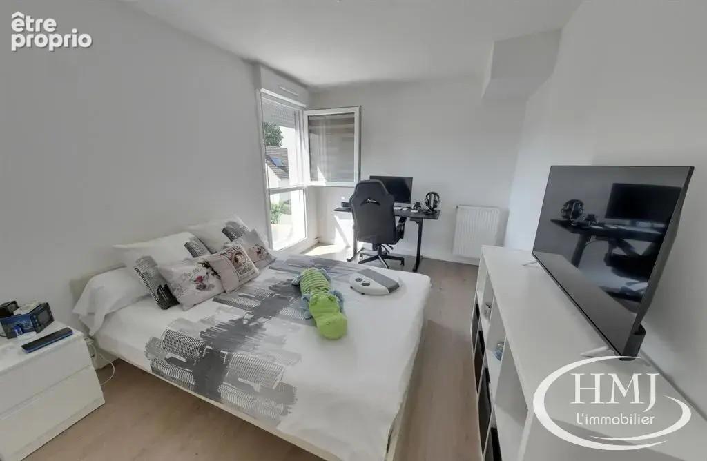 Appartement 4 pièces 79 m² à vendre à Courcouronnes (91080) - photo 8