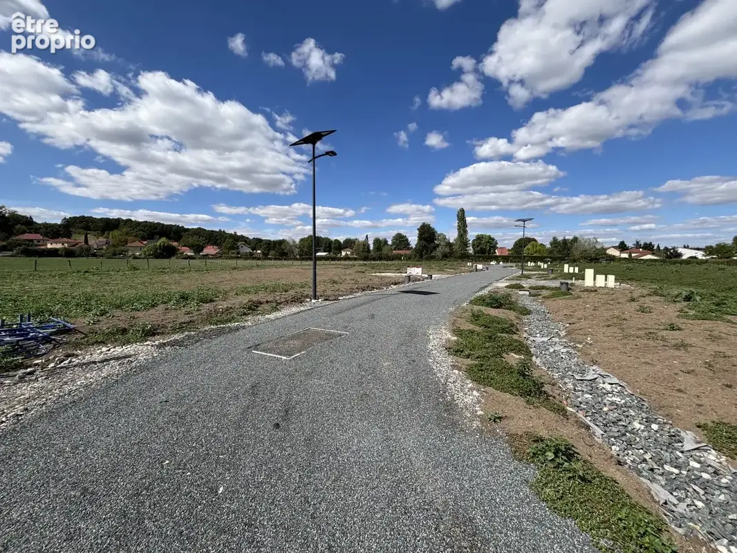 Terrain à bâtir de 730 m² à BELLERIVE-SUR-ALLIER (03) - photo 5