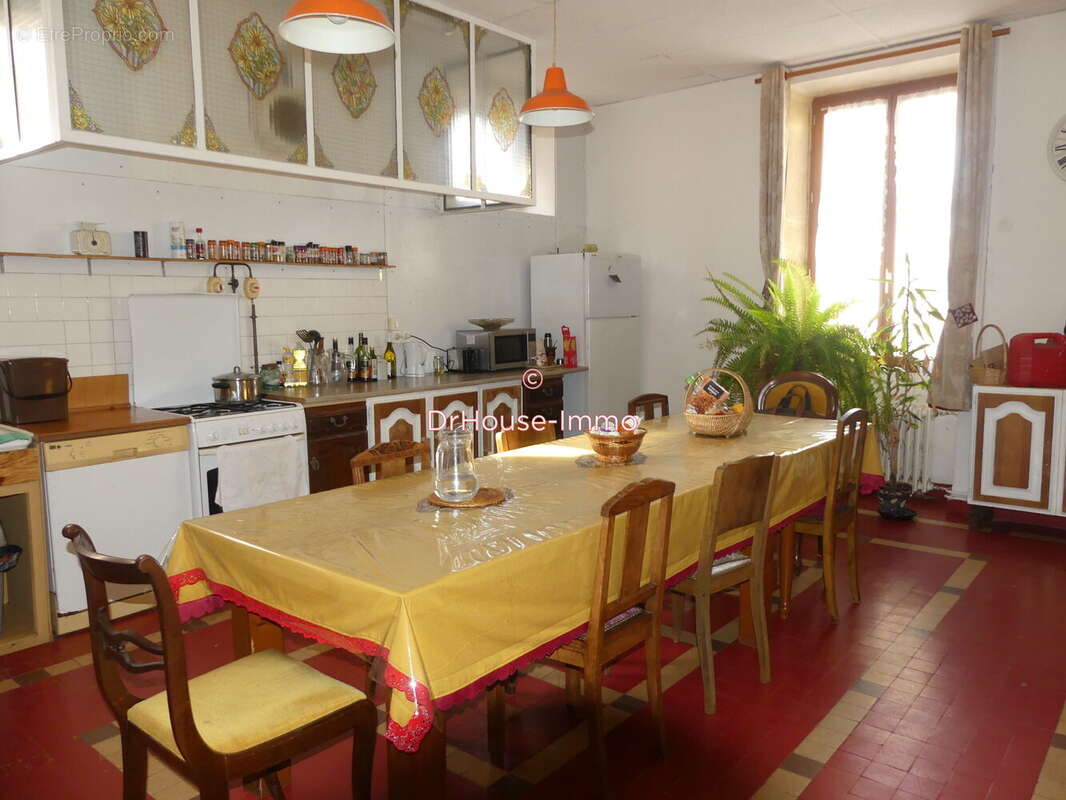 Appartement à LA PACAUDIERE
