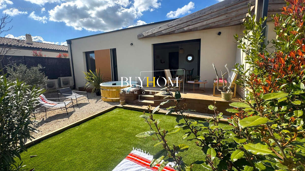 Maison à L&#039;ISLE-SUR-LA-SORGUE