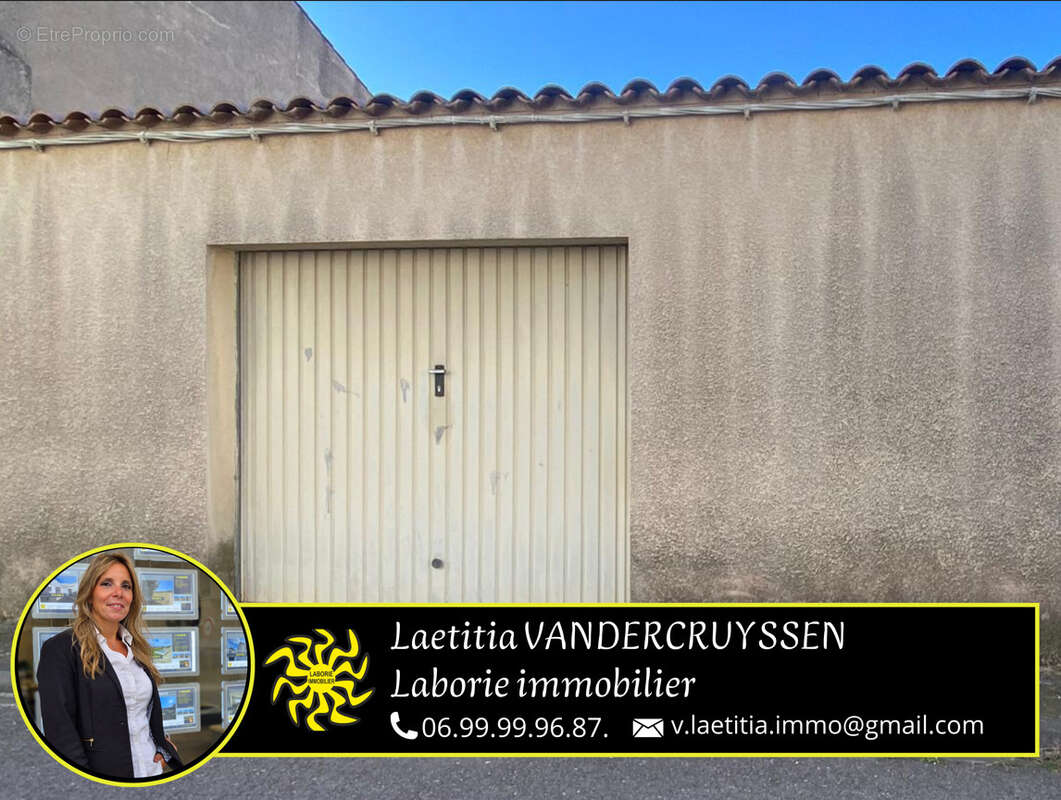 Parking à LEZIGNAN-CORBIERES